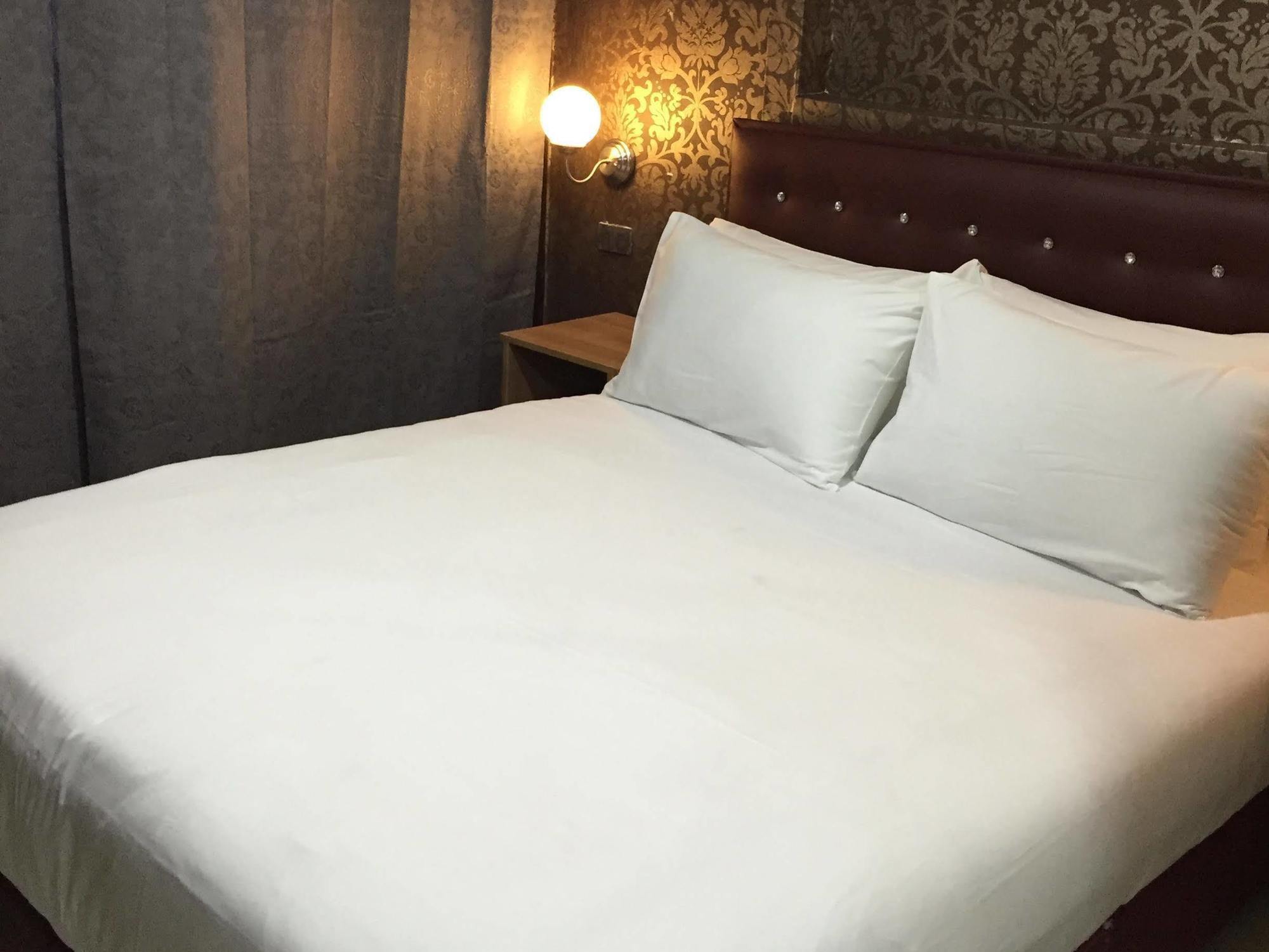 Harrys Suite Hotel بانكوك المظهر الخارجي الصورة