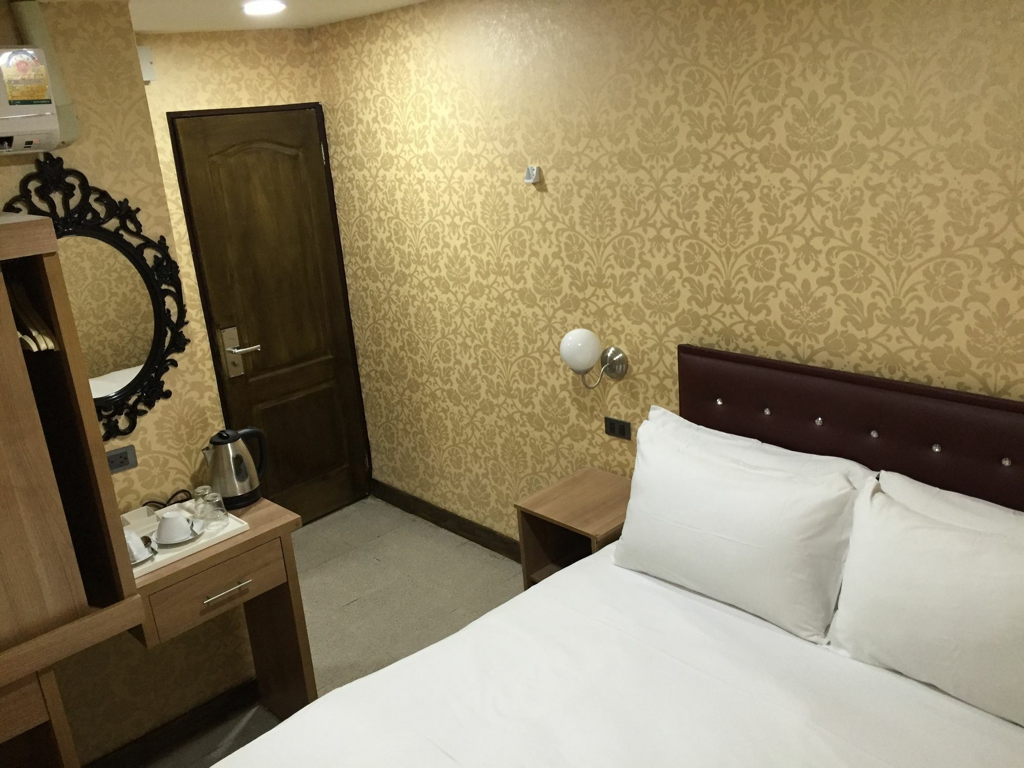 Harrys Suite Hotel بانكوك المظهر الخارجي الصورة